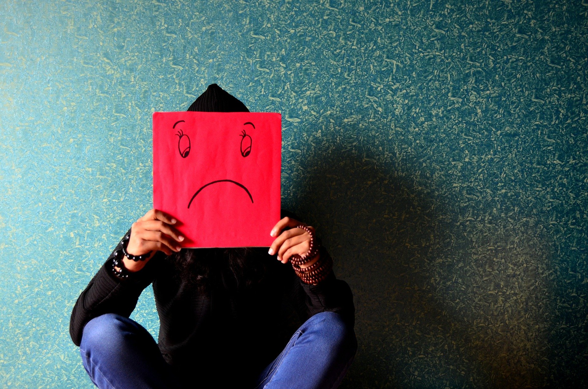 Tristezza e depressione: 7 differenze per imparare a distinguerle