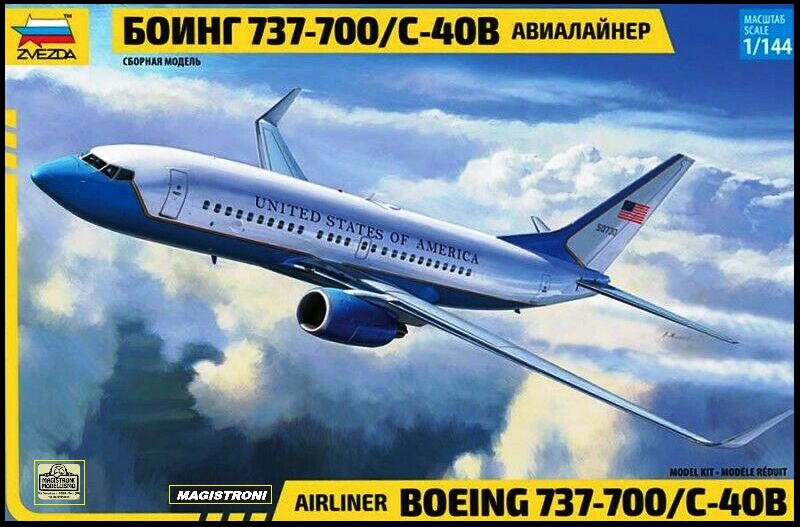 BOEING 737-700/C-40B Airliner