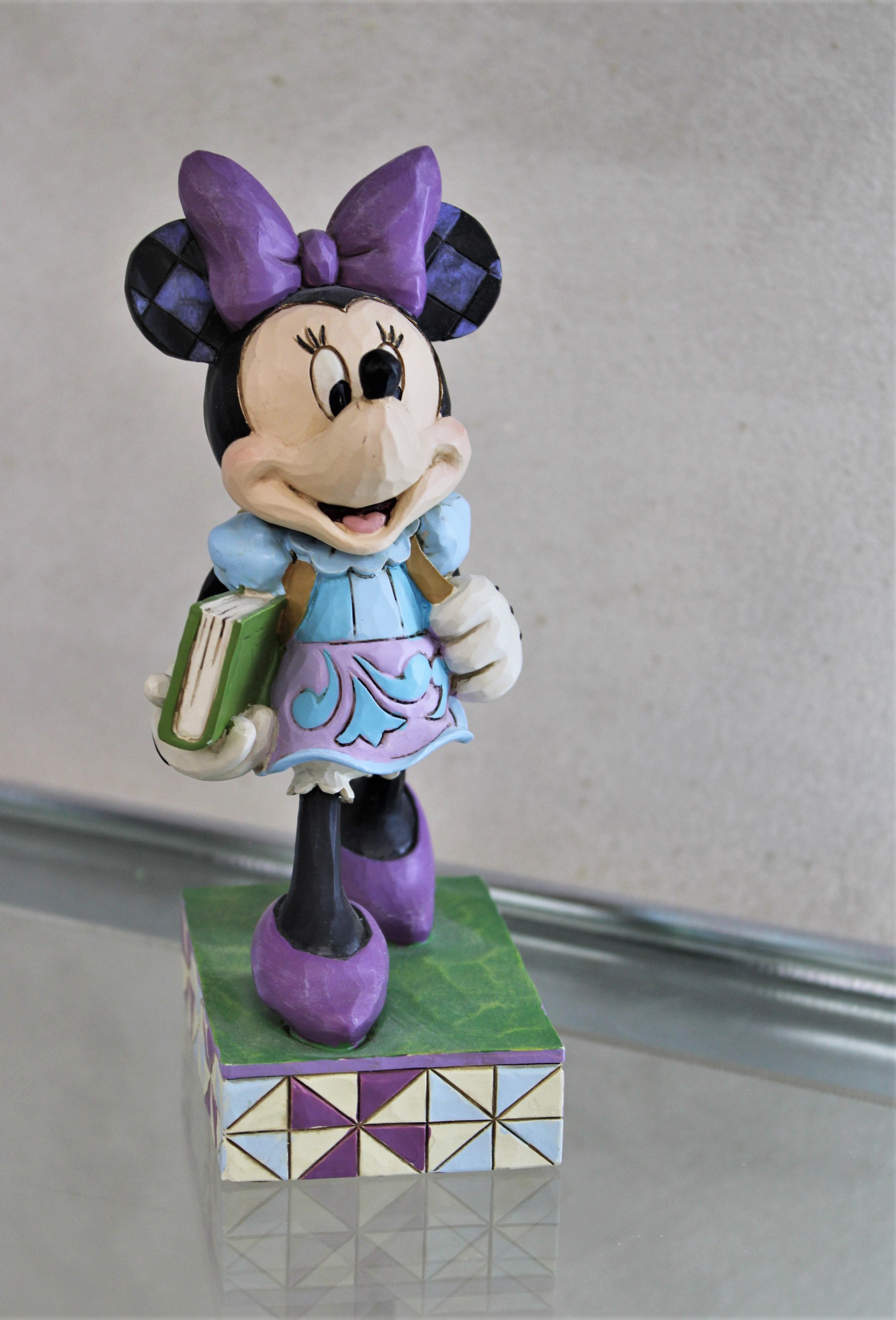 MINNIE PRIMA DELLA CLASSE DISNEY TRADITIONS