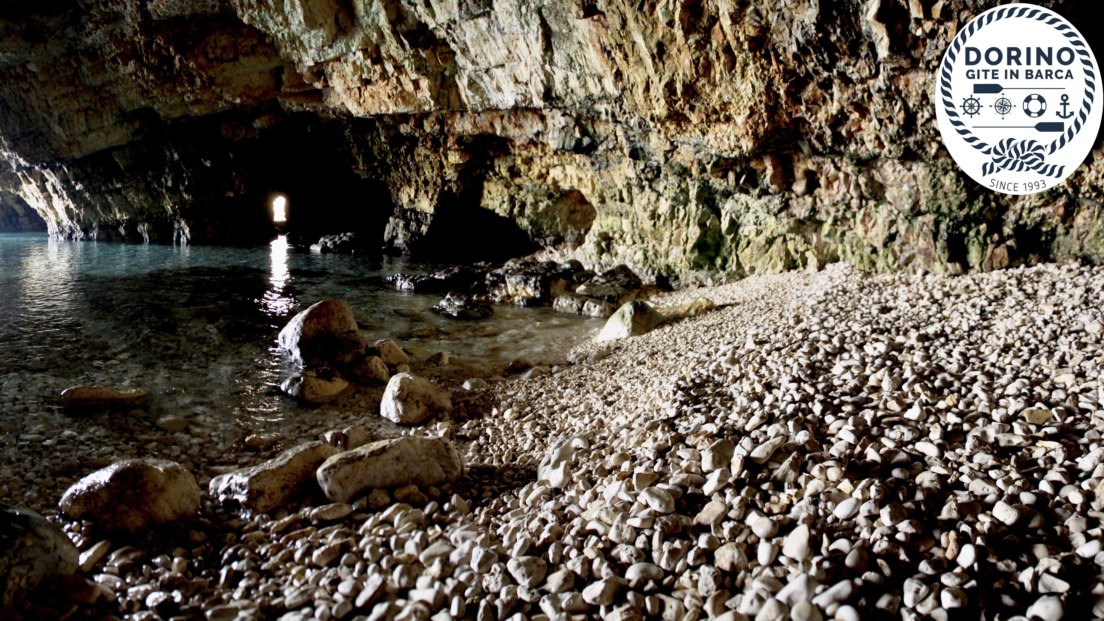 Passaggio segreto di Grotta Ardito con spighetta di lapilli