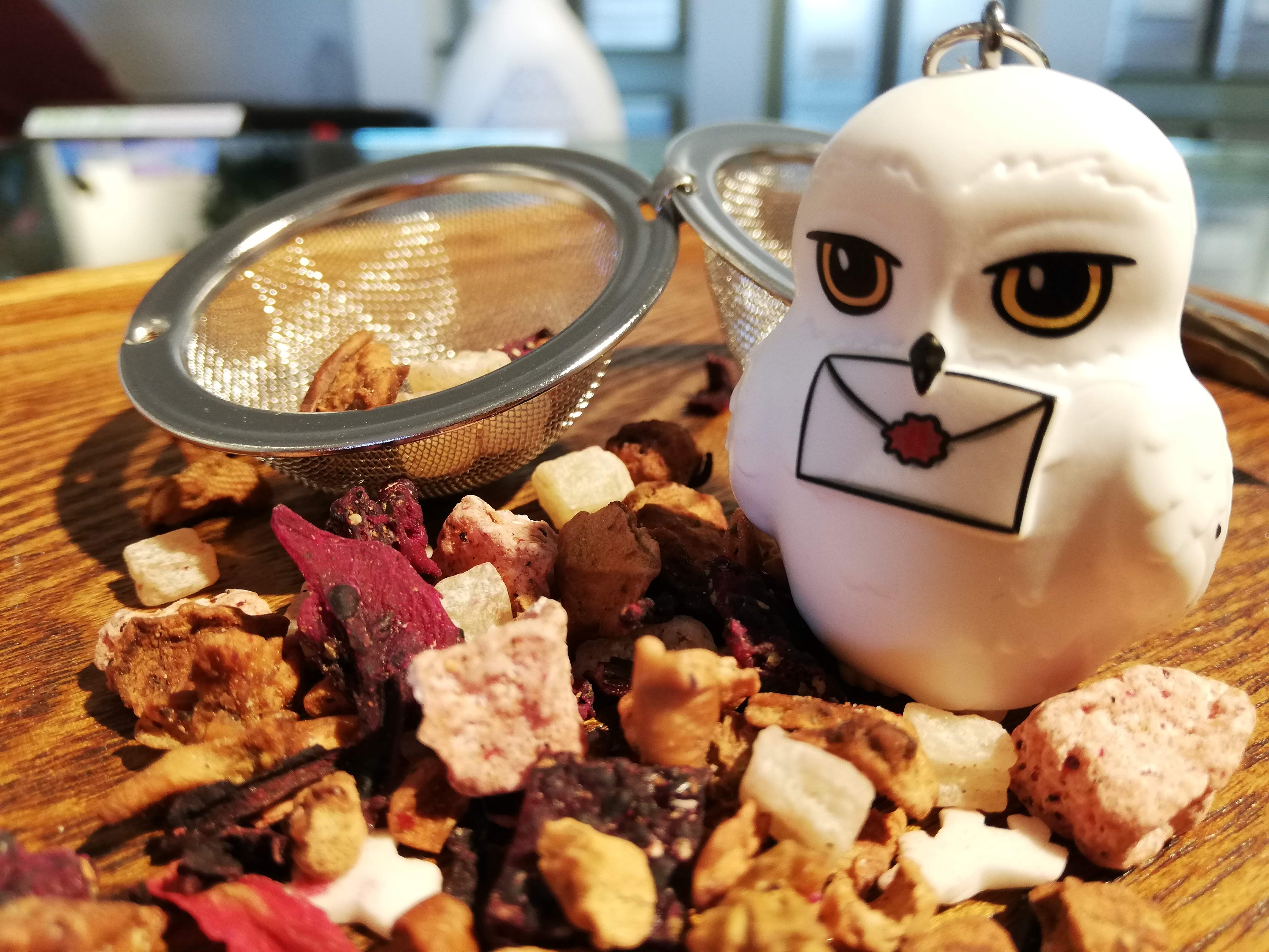 Confezioni regalo personalizzate con tè e, dolci e gadget a tema Harry Potter