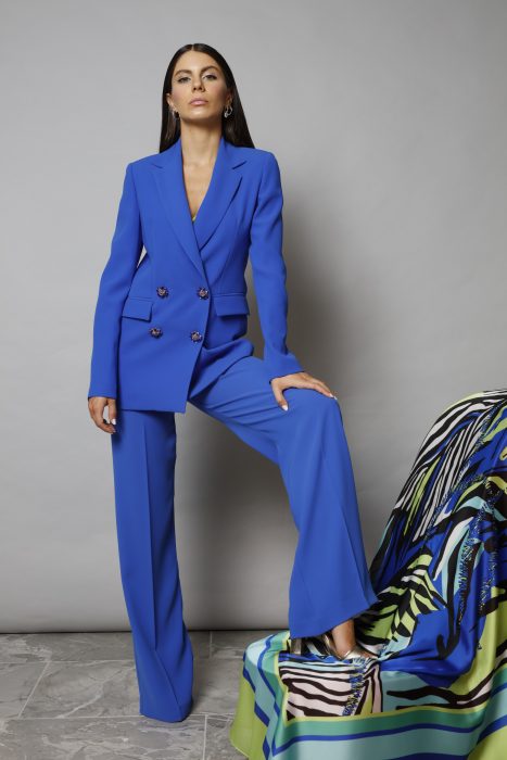 tailleur-giacca-e-pantaloni-eleganti-blu-467x700jpg