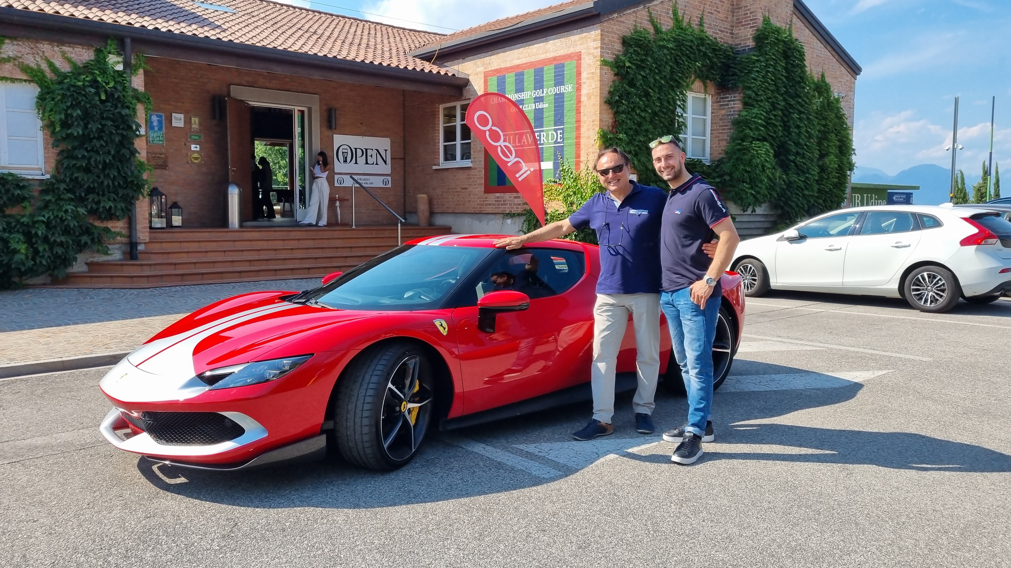 con Luca Coppola meccanico Ferrari F1 Leclercjpg