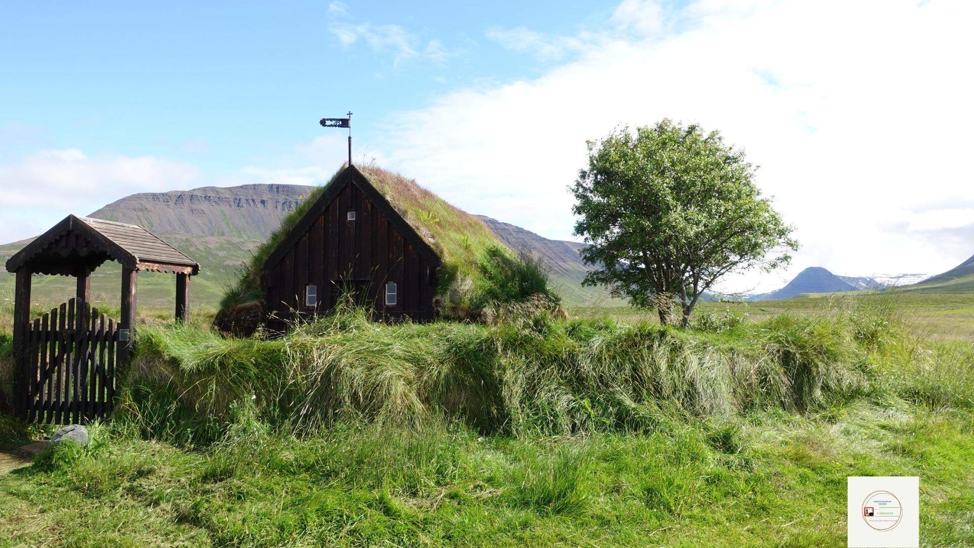 Islanda: l’incontro con le chiese in torba