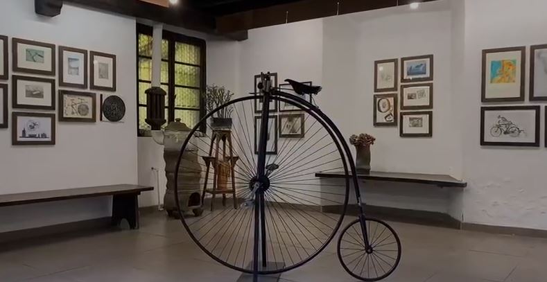 Milano, 40 artisti e la bicicletta in mostra al Centro dell'incisione