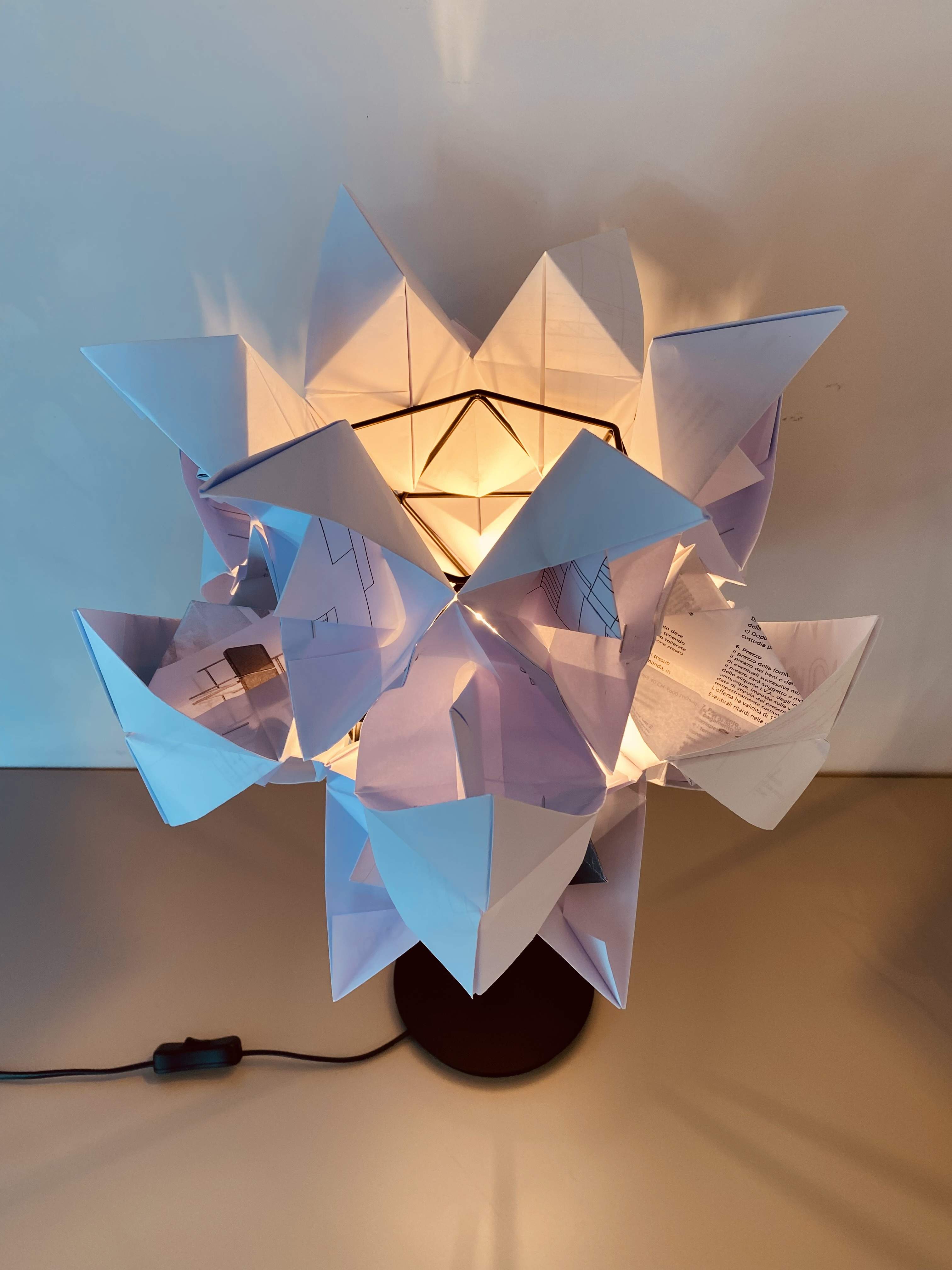 LIGHT / LAMPADA - Origami