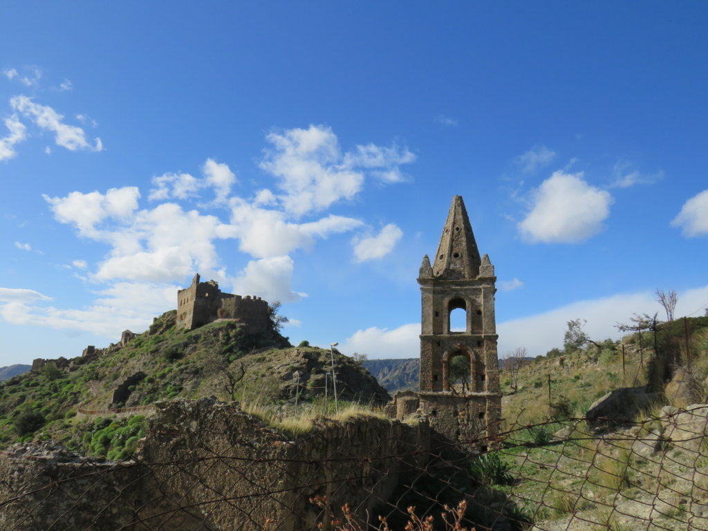 Castello Amendolea e Chiesa San SebastianoJPG