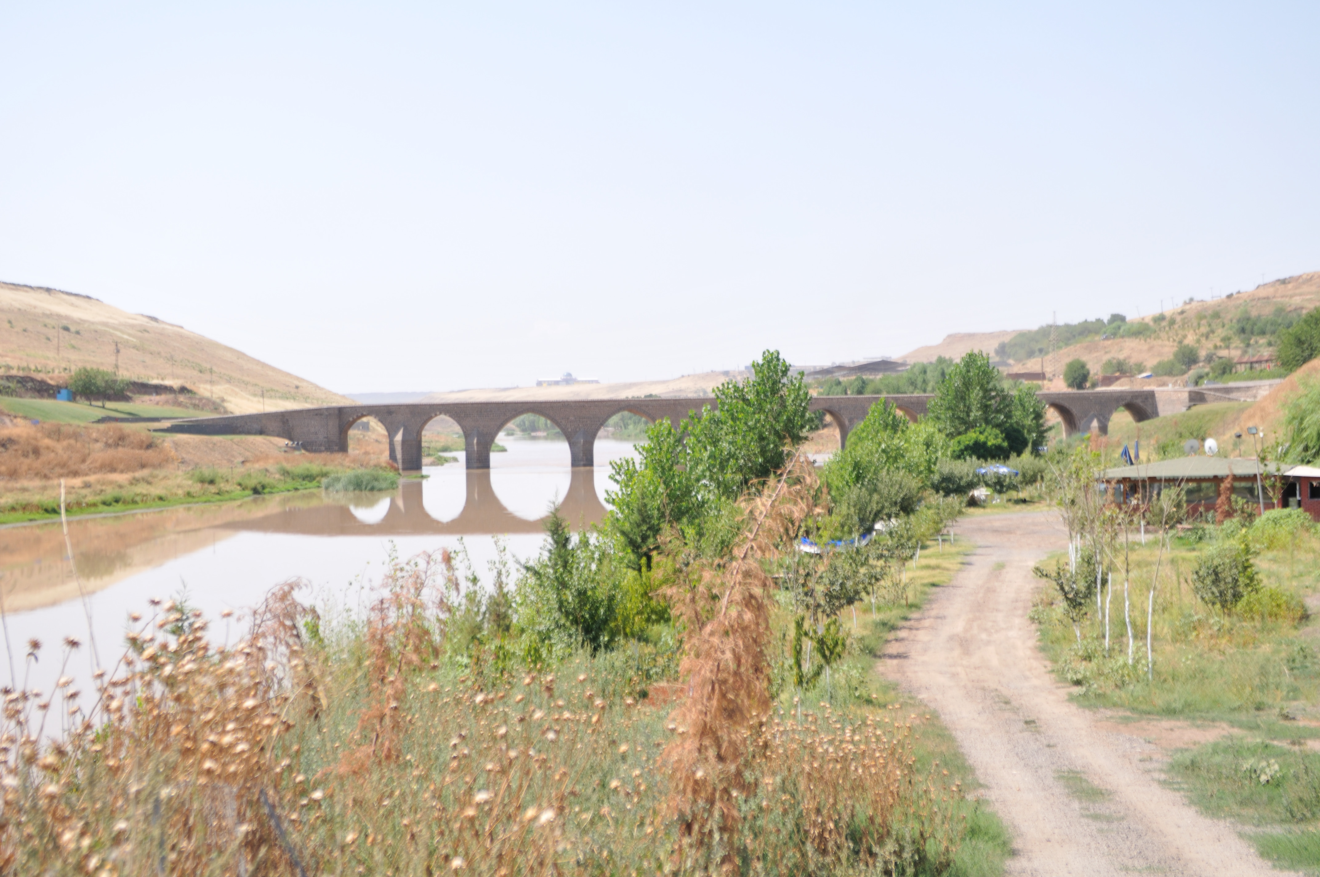 Diyarbakir ponte sullEufrateJPG