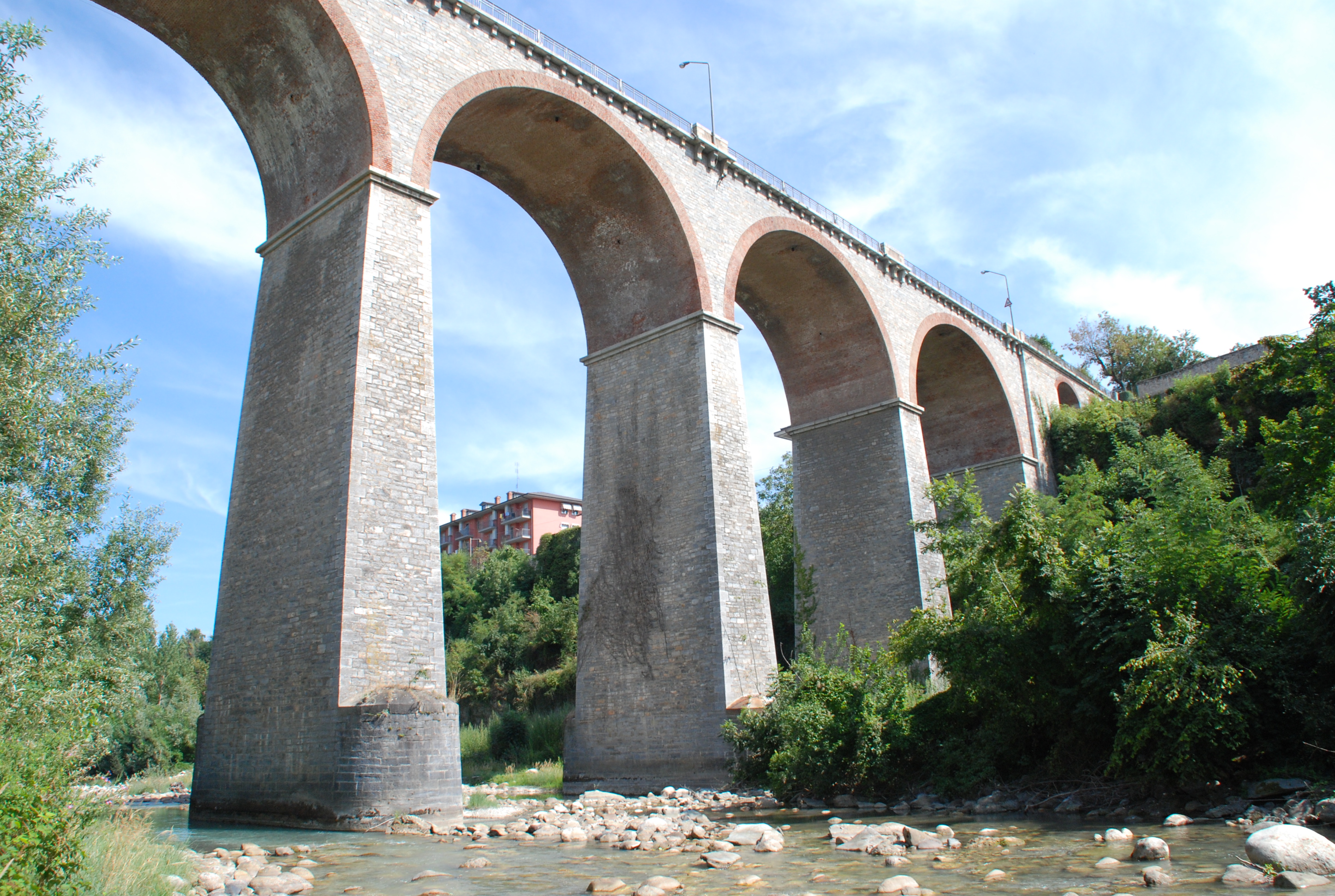 il torrente Maira a Dronero (Ponte Nuovo)