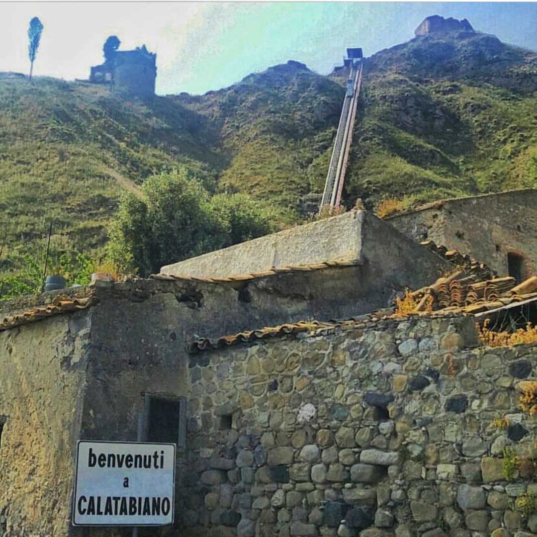 Замок Калатабиано