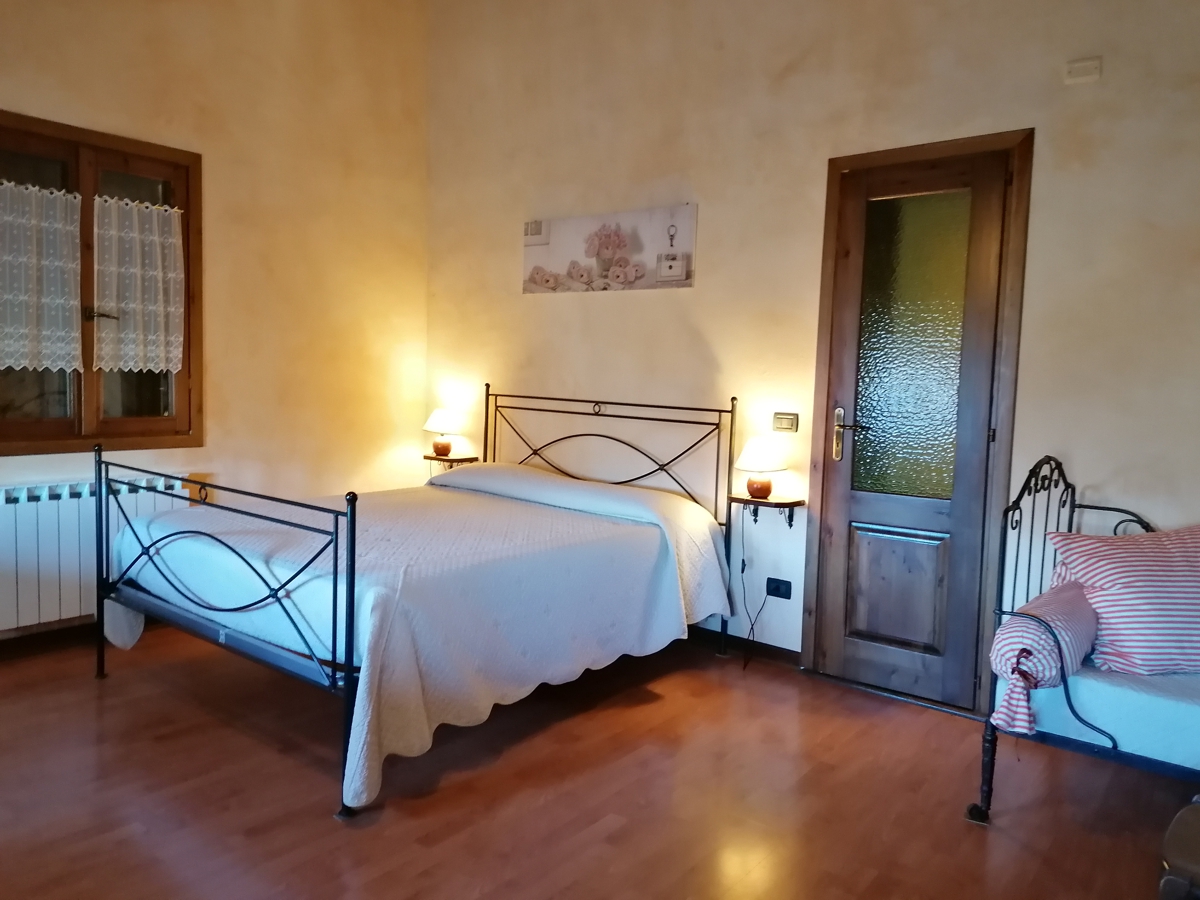 chambre - ferme avec centre de bien-être à Pigna dans la province d'Imperia - Ligurie
