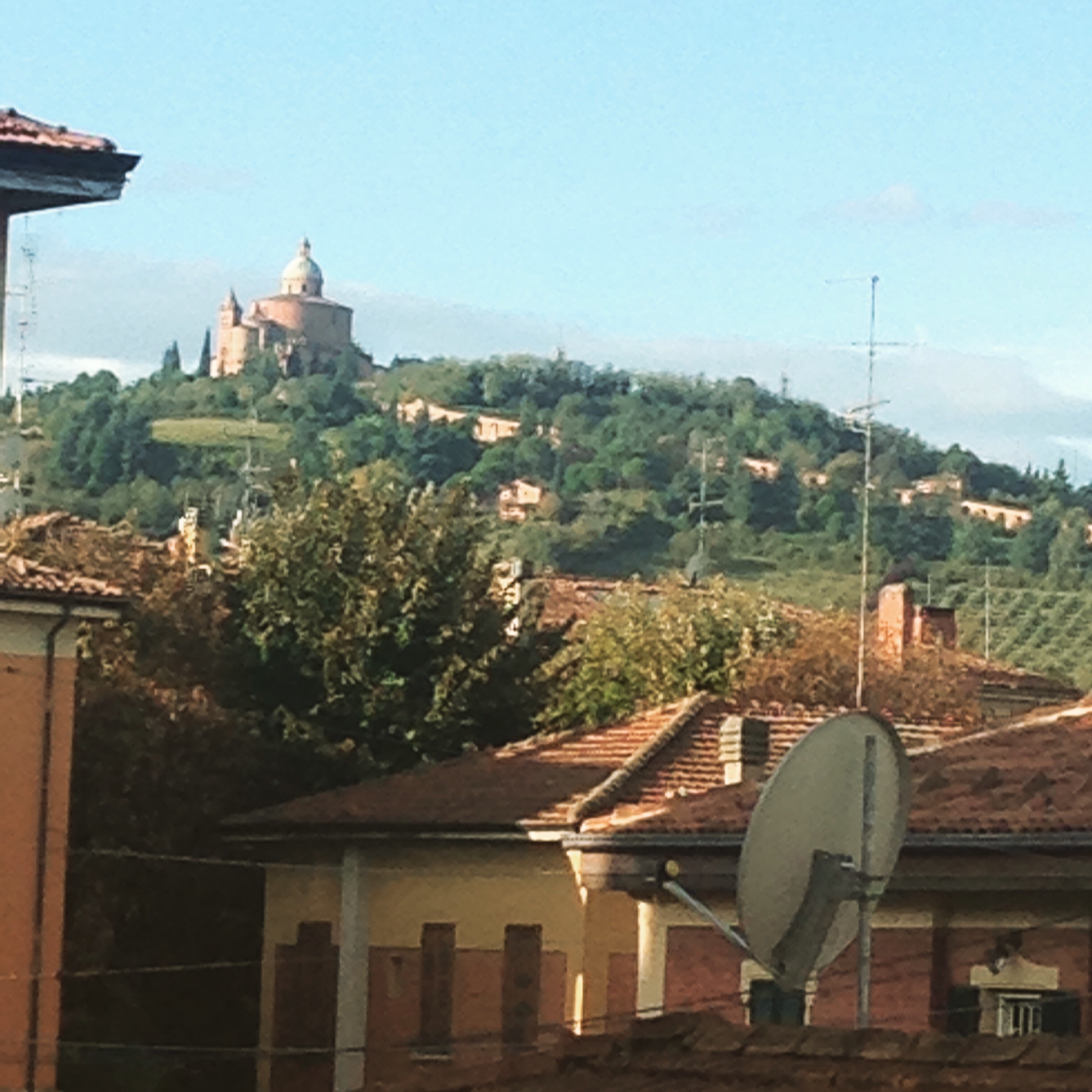 La salita verso San Luca: la passeggiata dei bolognesi e la Via degl Dei