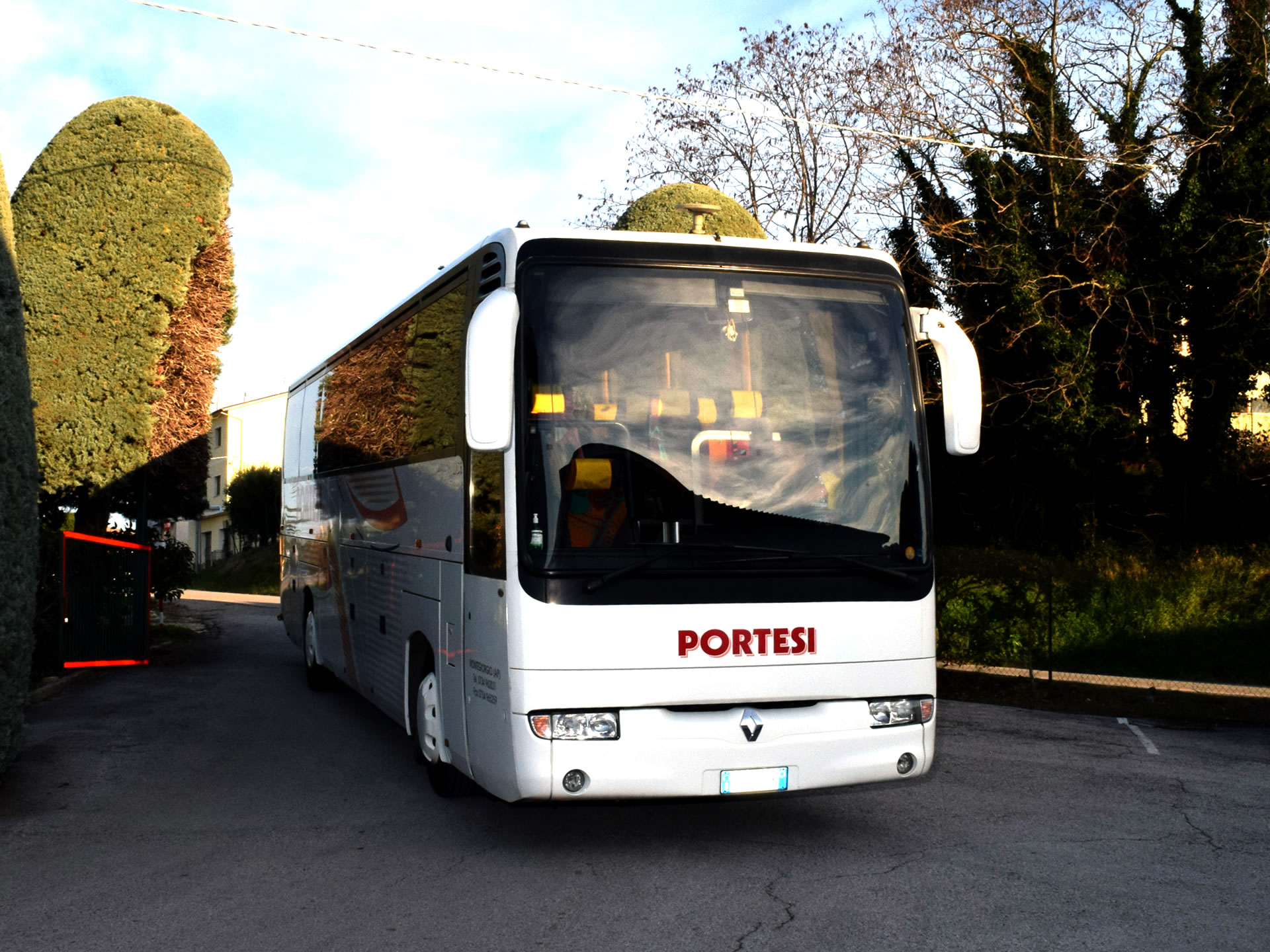 Autobus Gran Turismo | Posti a sedere 49 + Hostess + Autista