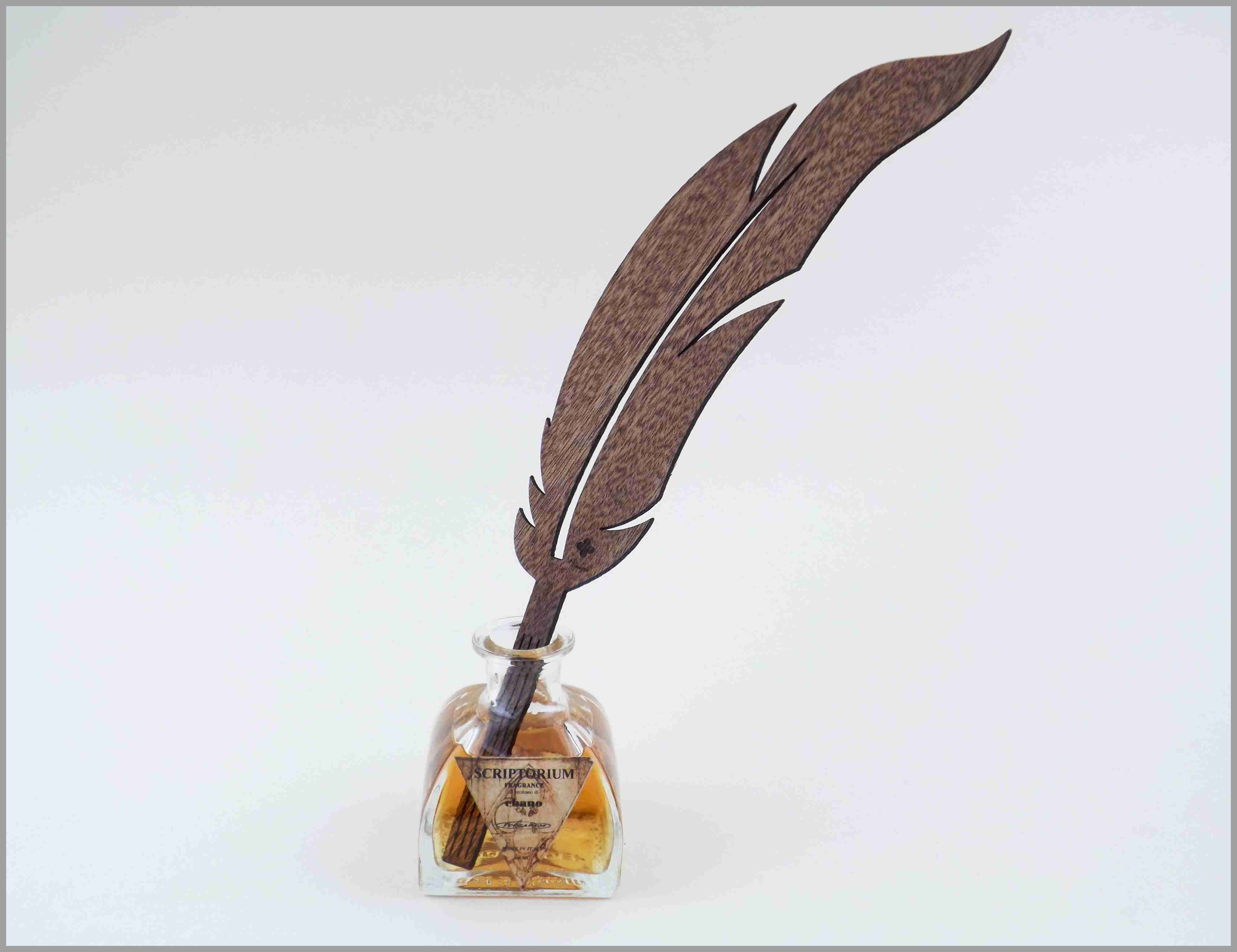 NATURAL WOOD FEATHER PERFUMER