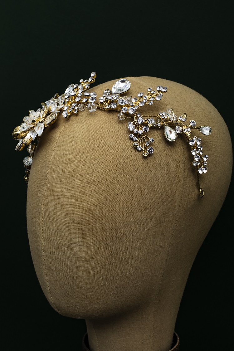 Tiara nuziale floreale, per una sposa raffinata e dallo stile retrò