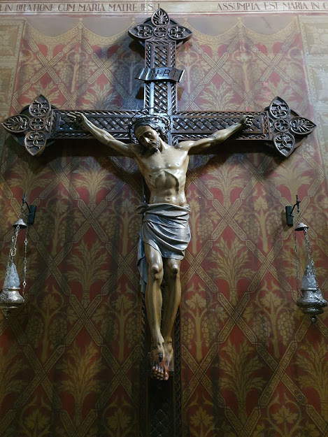 V Domenica di Quaresima: la Croce coperta