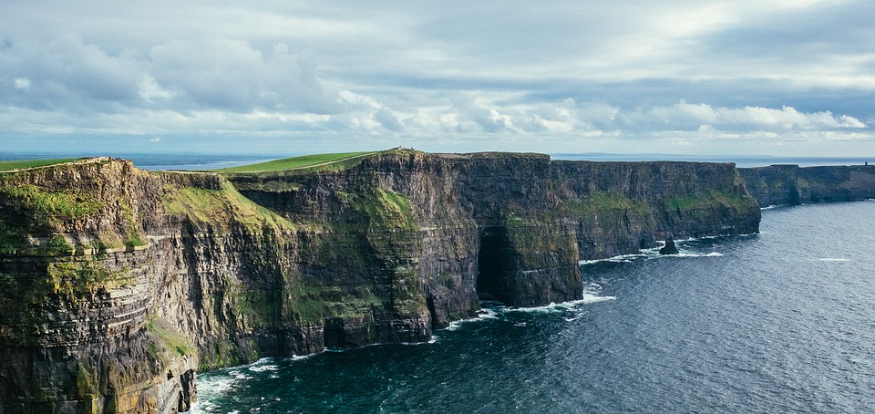 cliff-of-moher-2371819_960_720jpg