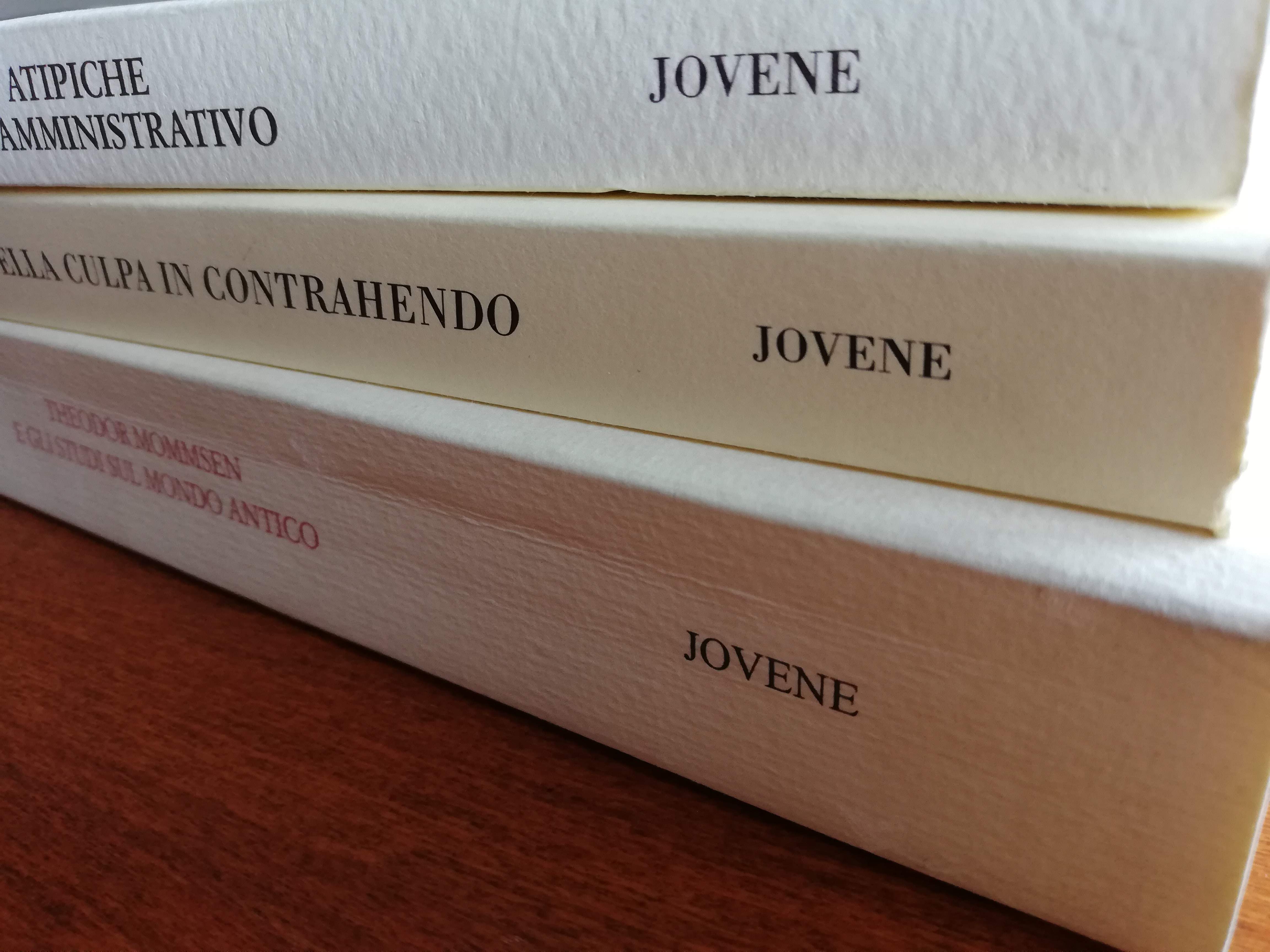 Impaginazione libri per Jovene editori, dal 2004.
