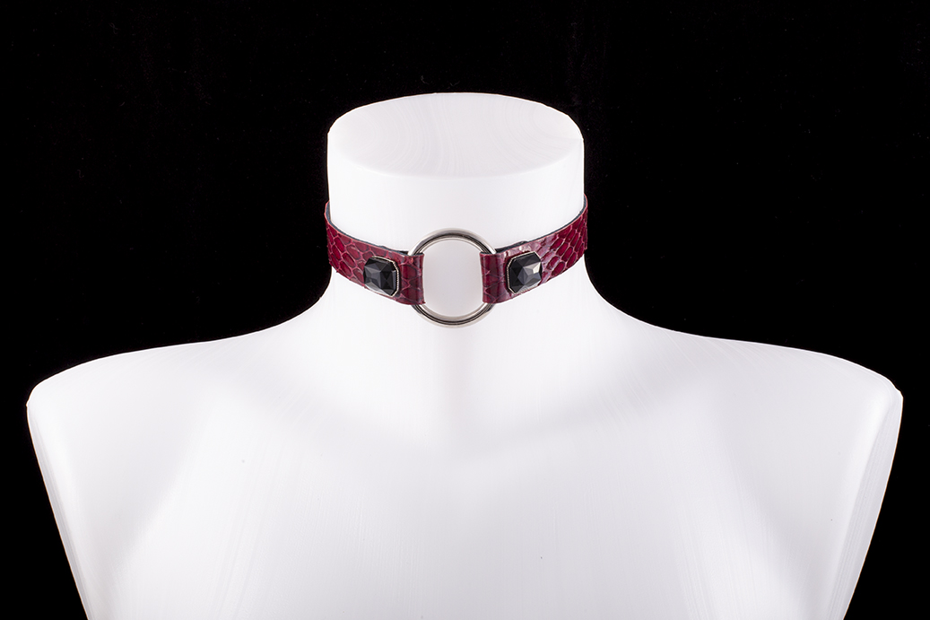 Choker Olimpia con Pietre in Real Snake Col. Bordeaux