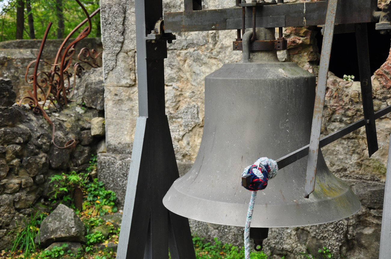 Marzabotto campana della chiesa di CasagliaJPG