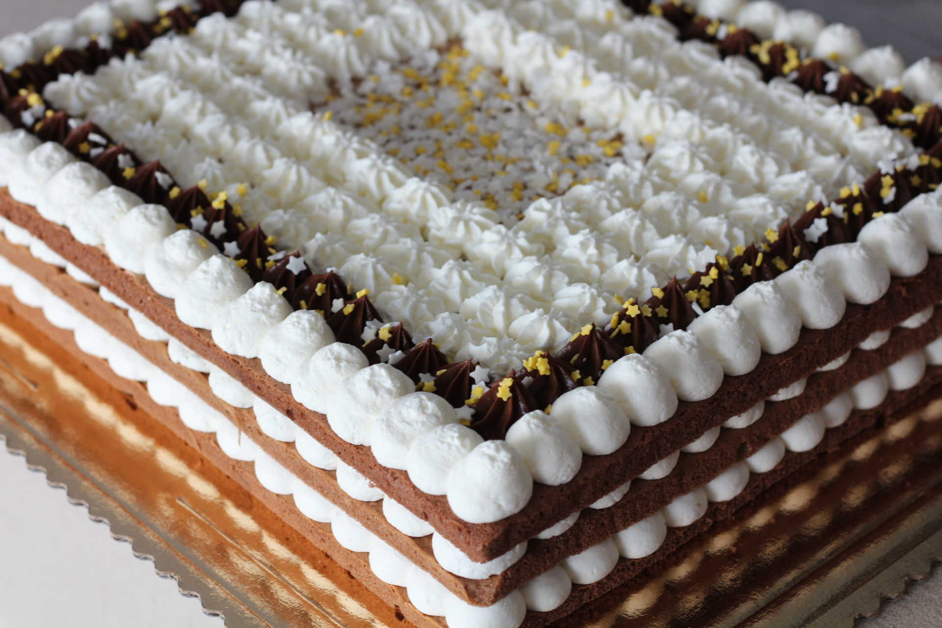Roll cake per torta classica con crema chocolatine