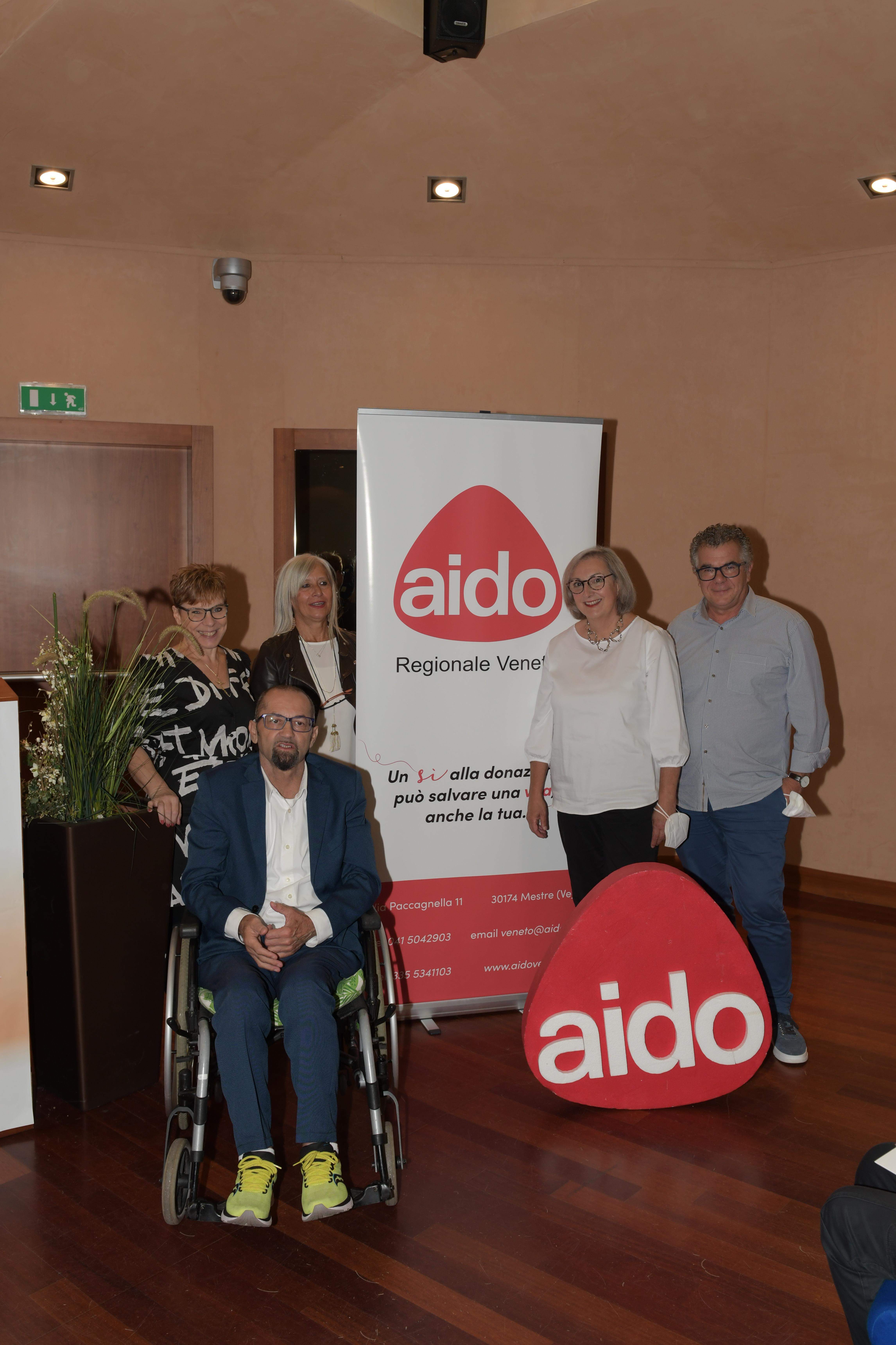 Il presidente AIDO Regionale Veneto Luca Cestaro e la sua giunta