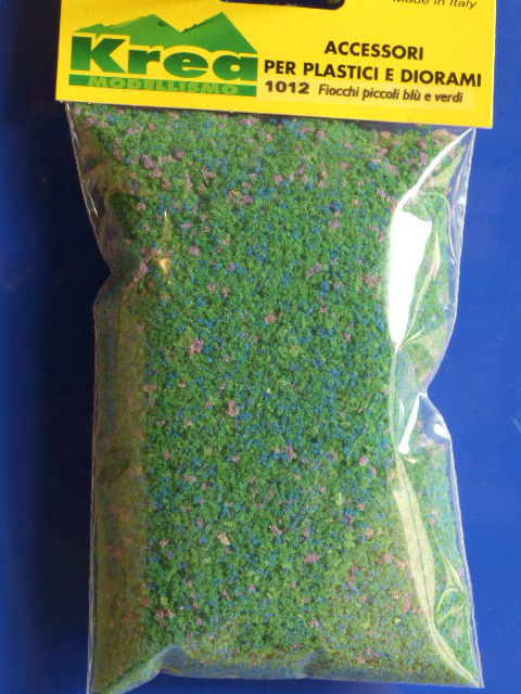 Fiocchi warhammer verdi con fiori blu per plastico o diorama gr. 25 - Krea 1012