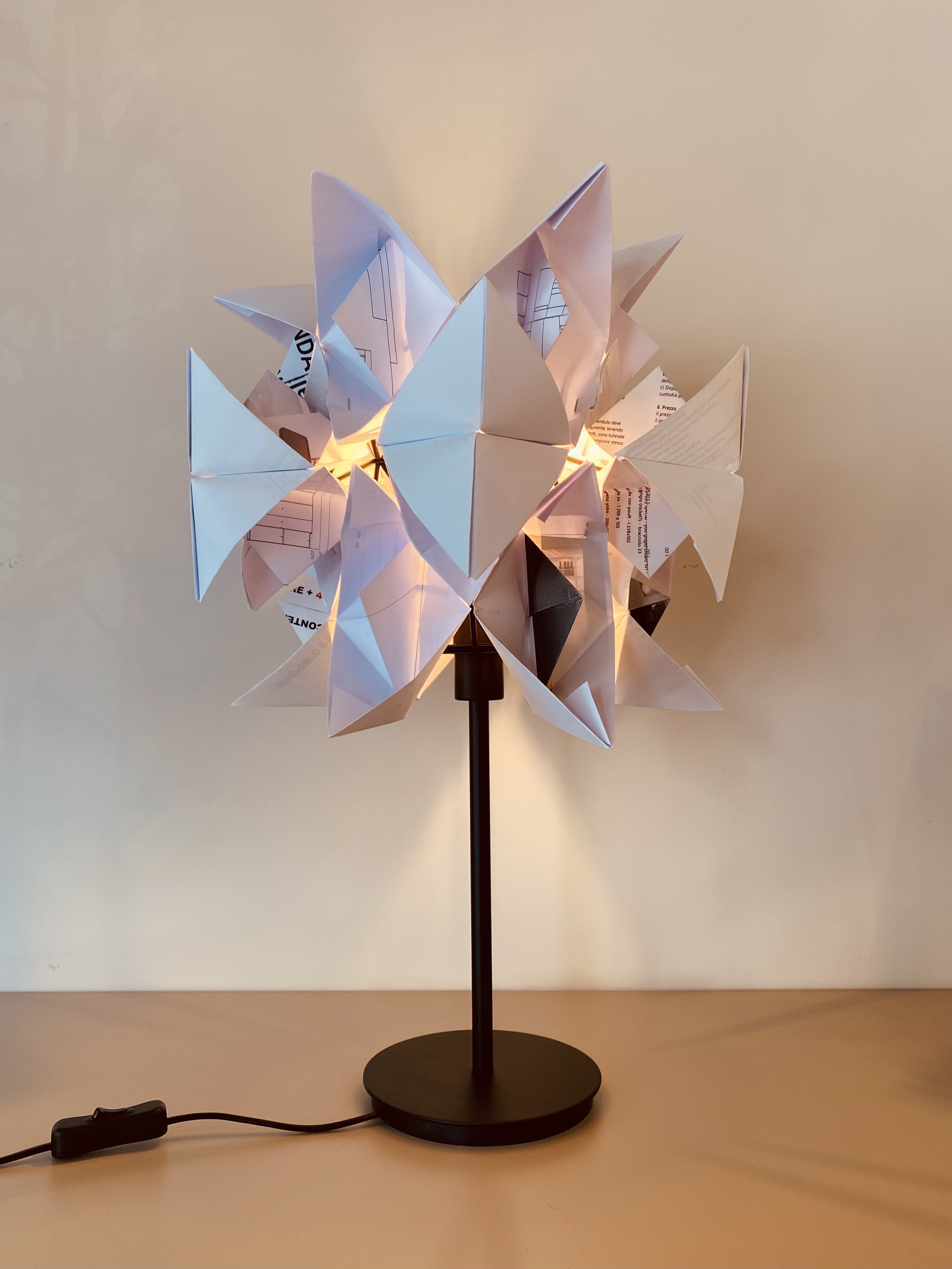 LIGHT / LAMPADA - Origami