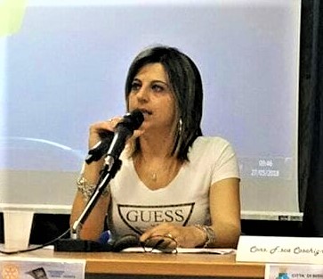 BISIGNANO: L’EX ASSESSORE GINA AMODIO CHIEDE AL SINDACO CHIARIMENTI SULLE SPESE SOSTENUTE PER IL CONVEGNO “IL GAL VALLE CRATI A BISIGNANO”