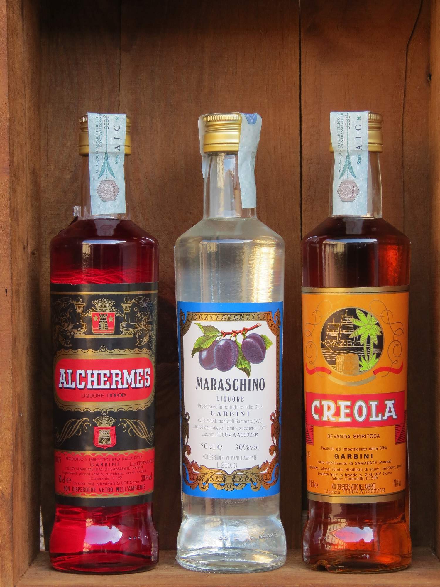 Liquori ottimi per la preparazione di ricette dolci e per arricchire macedonie di frutta.