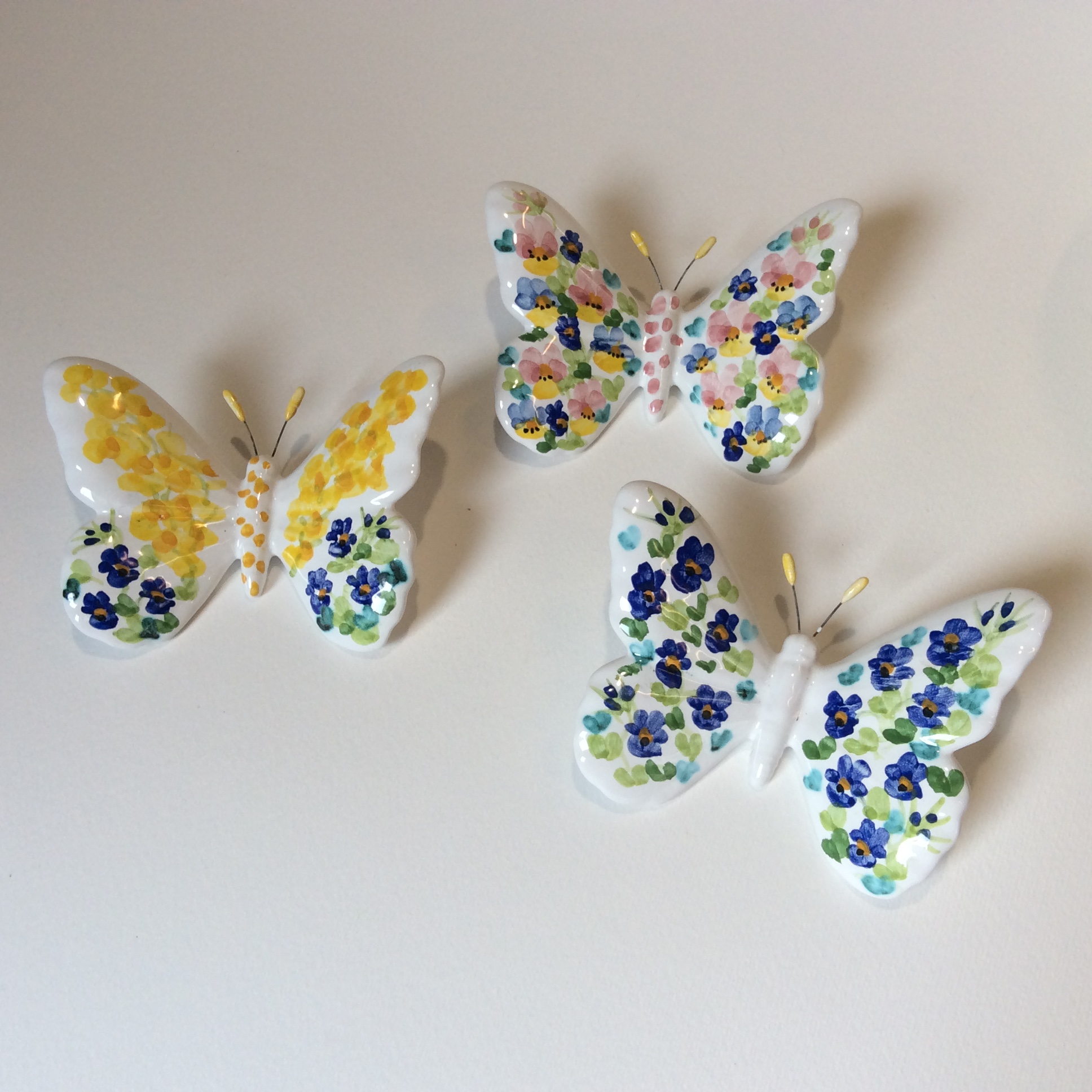 3 little butterfly flowers 8x6 cm
