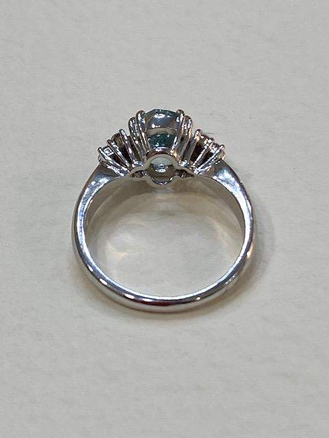 "Collezione Acquamarina" anello in oro bianco, acquamarina e diamanti